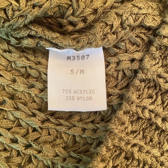 Kerisma Victoria Slouchy Crop Knit Sweater Distressing Olive Army Green Size S/M - Picture 9 of 12